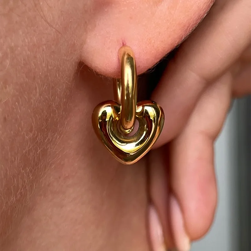 Dangling Heart Earring