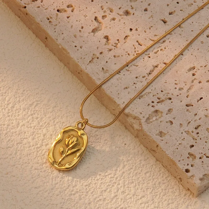 18K Gold Plated Engraved Rose Chain
