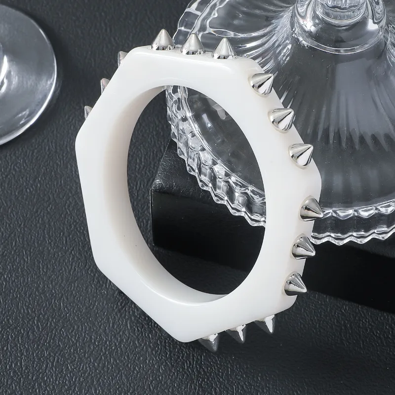 Black and White Resin Bangle Set