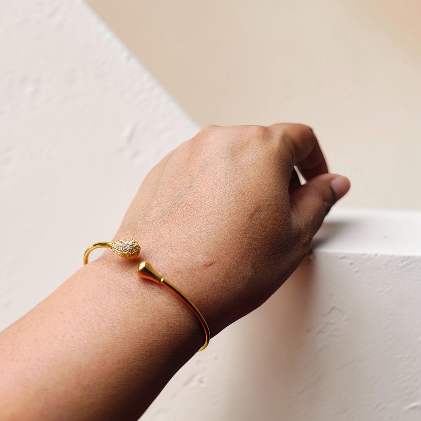 Do Boond Cuff — 18K Gold Plated Teardrop Bracelet