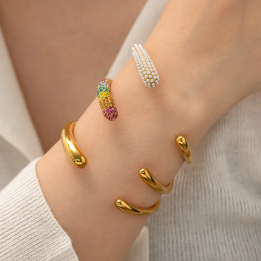 Classy Golden Bangle