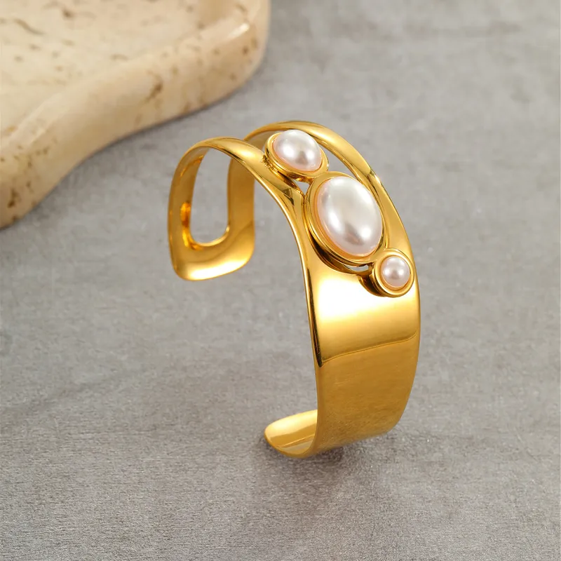 Oyster Whisper Bracelet
