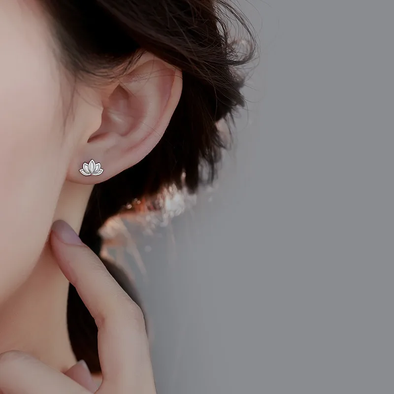 92.5 Sterling Silver Lotus Studs