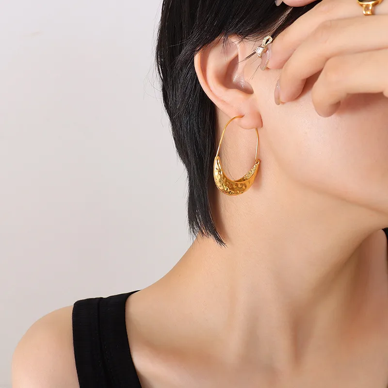 18 K Hammered Golden Crescent Earrings
