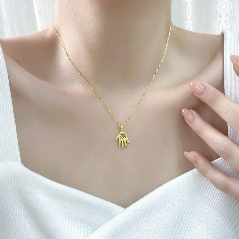 92.5 Sterling Silver Mother's Palm Pendent Necklace