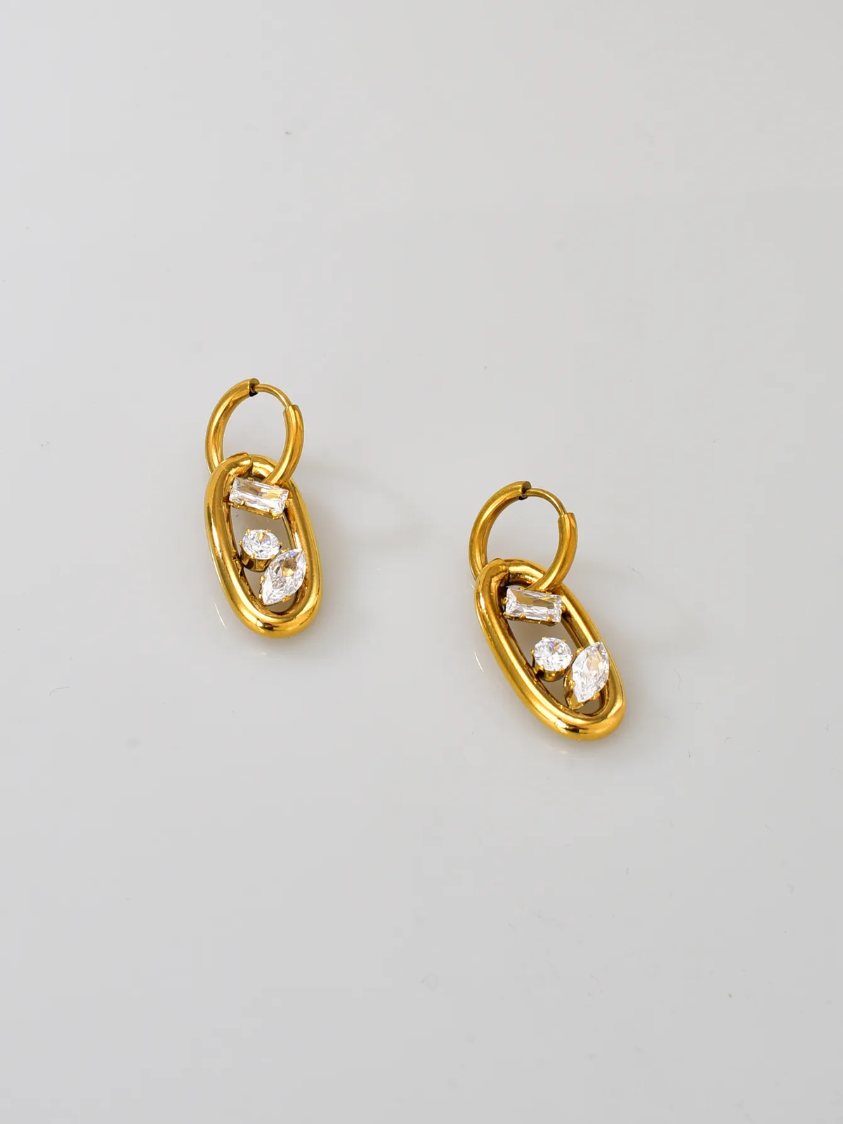 Anaar & Chakri Mismatched Earrings styled for Diwali festive wear – Urban Rani Jhilmil Collection
