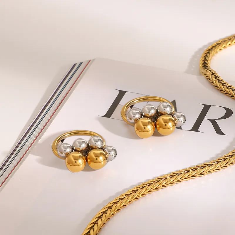 Jhoomer Gold Ring