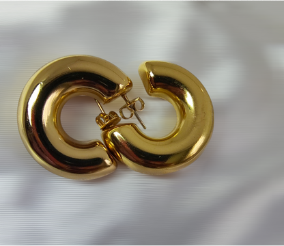 Alia Hoops