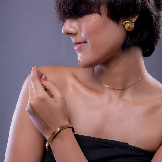 Iconic Clasp Bracelet